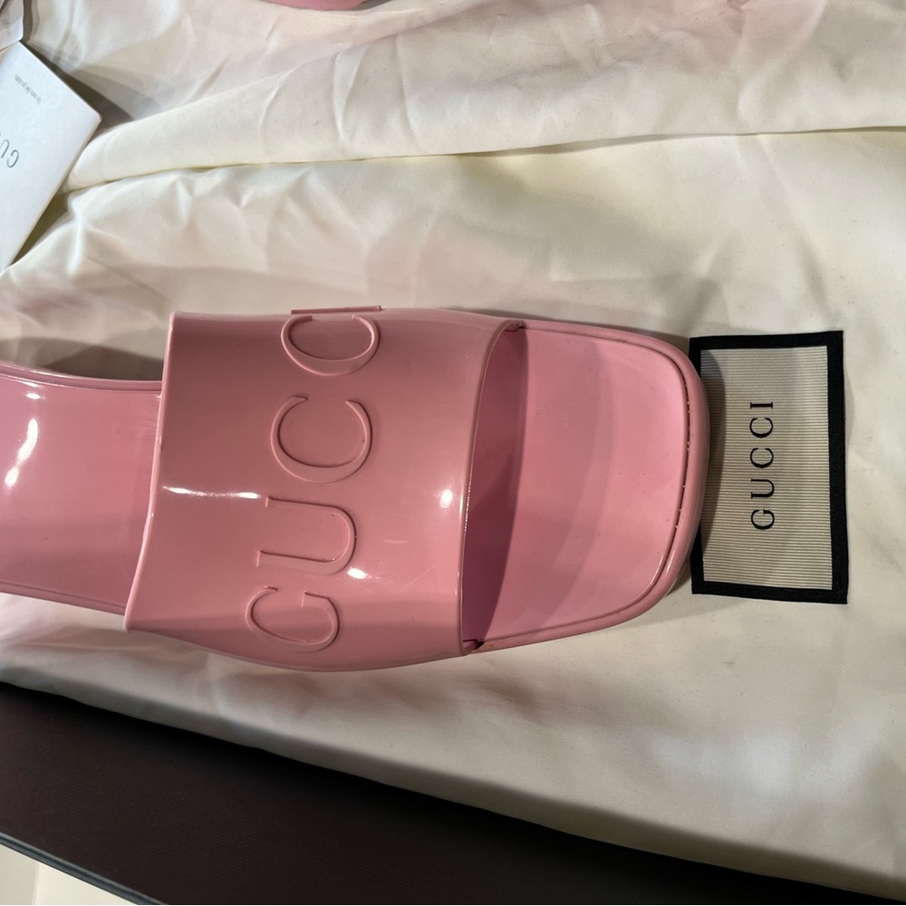 Authentic Gucci rubber logo platform slide sandal
